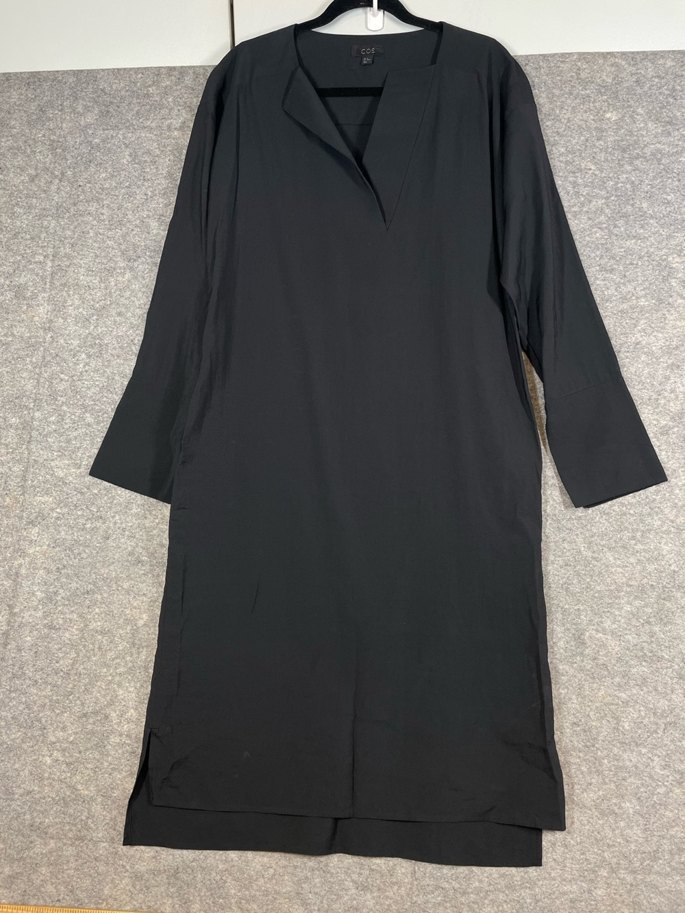 COS Black Long-Sleeve Shift Dress Minimalist Size 36 Quiet Luxury Workwear Midi